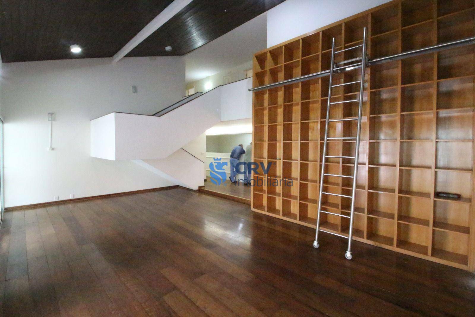 Sobrado à venda com 4 quartos, 438m² - Foto 4