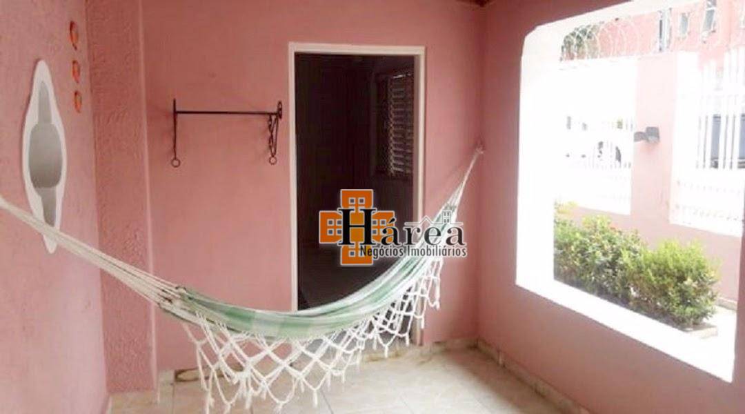 Casa à venda com 3 quartos, 179m² - Foto 2
