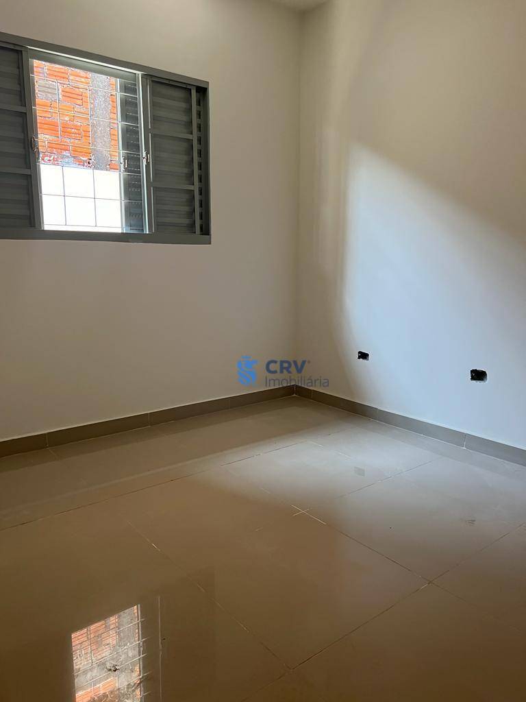 Casa à venda com 3 quartos, 81m² - Foto 4