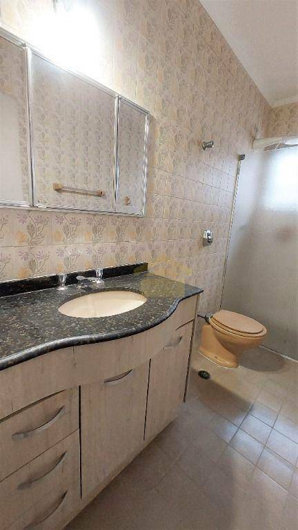 Sobrado à venda e aluguel com 3 quartos, 180m² - Foto 9