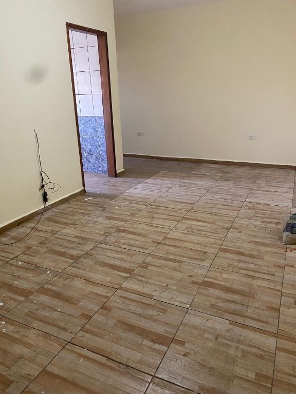 Casa para alugar com 1 quarto, 46m² - Foto 2