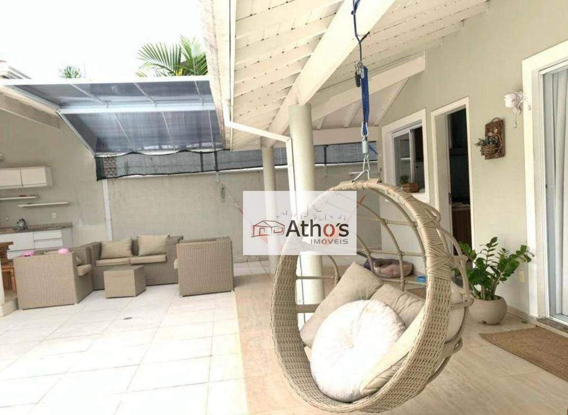 Sobrado à venda com 3 quartos, 260m² - Foto 1