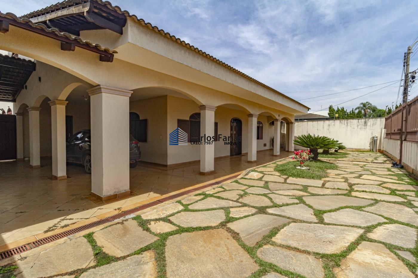 Casa à venda com 6 quartos, 450m² - Foto 2