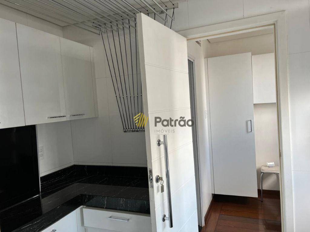 Apartamento à venda com 3 quartos, 227m² - Foto 23