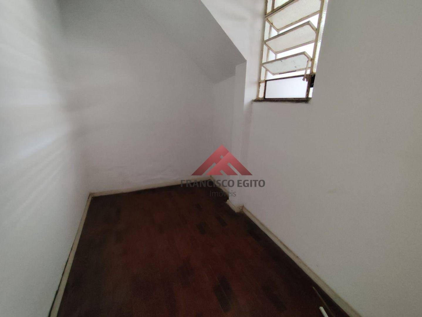 Casa para alugar com 1 quarto, 27m² - Foto 3