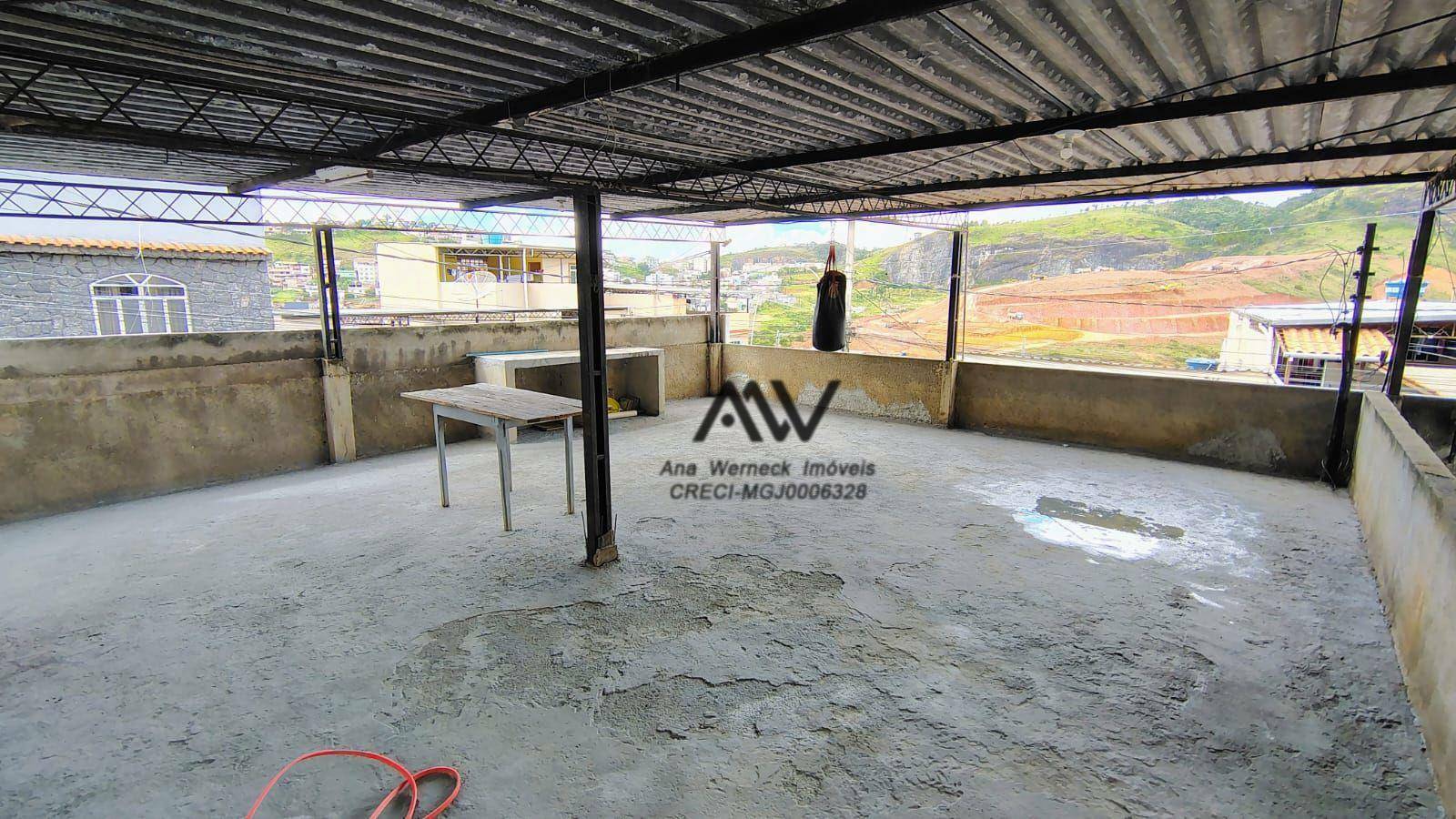 Casa à venda com 5 quartos, 170m² - Foto 17