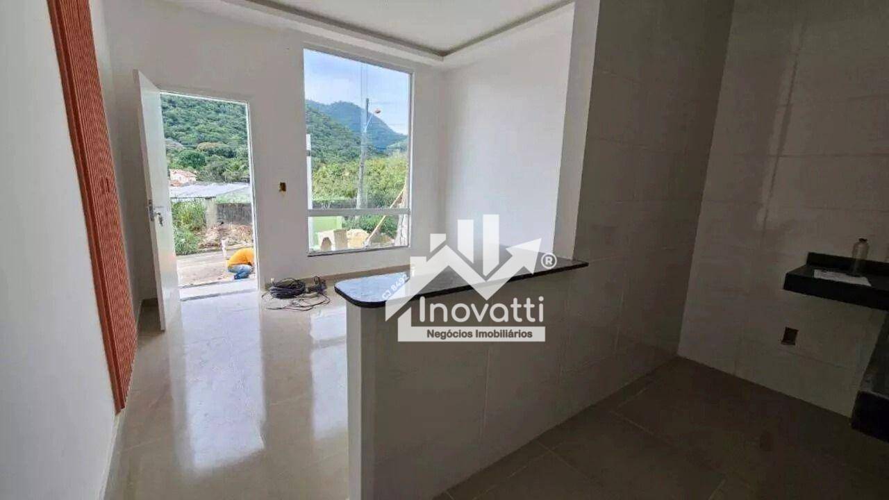 Casa à venda com 2 quartos, 64m² - Foto 13