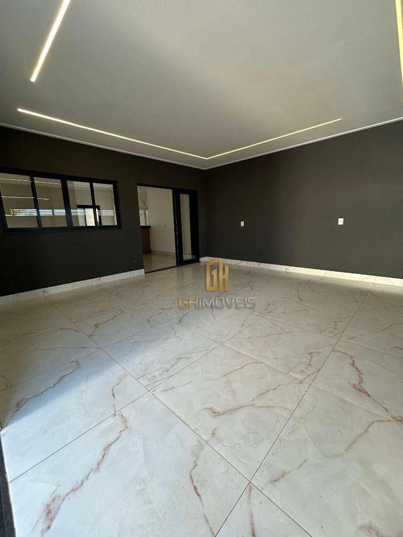 Casa à venda com 3 quartos, 132m² - Foto 2