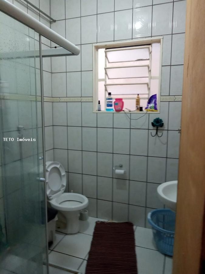 Casa à venda com 2 quartos, 600m² - Foto 13