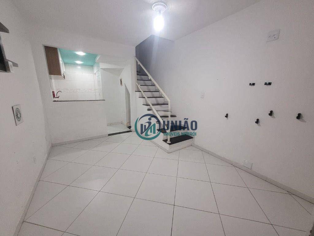 Casa de Condomínio à venda com 1 quarto, 50m² - Foto 4