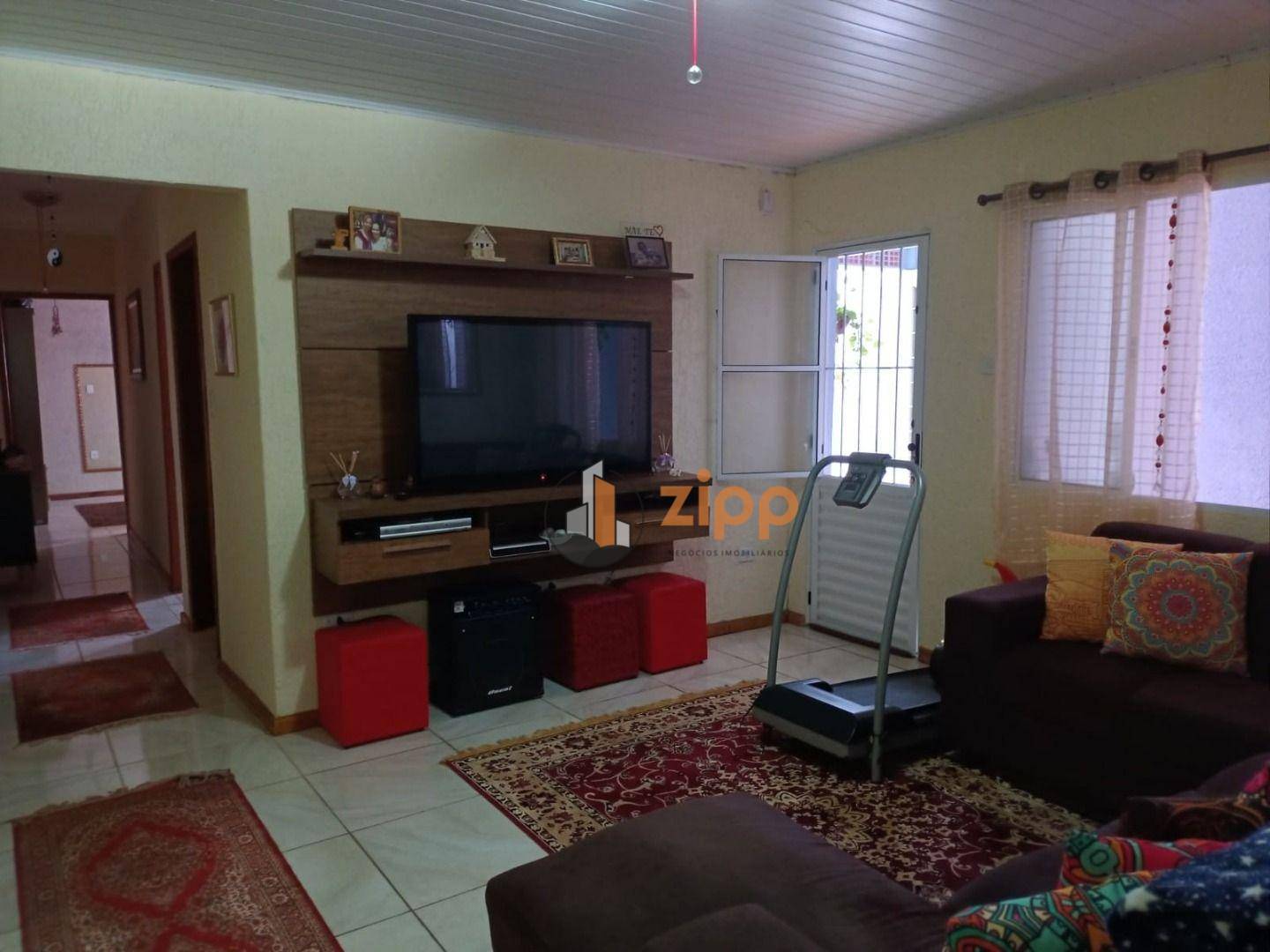 Sobrado à venda com 3 quartos, 168m² - Foto 1