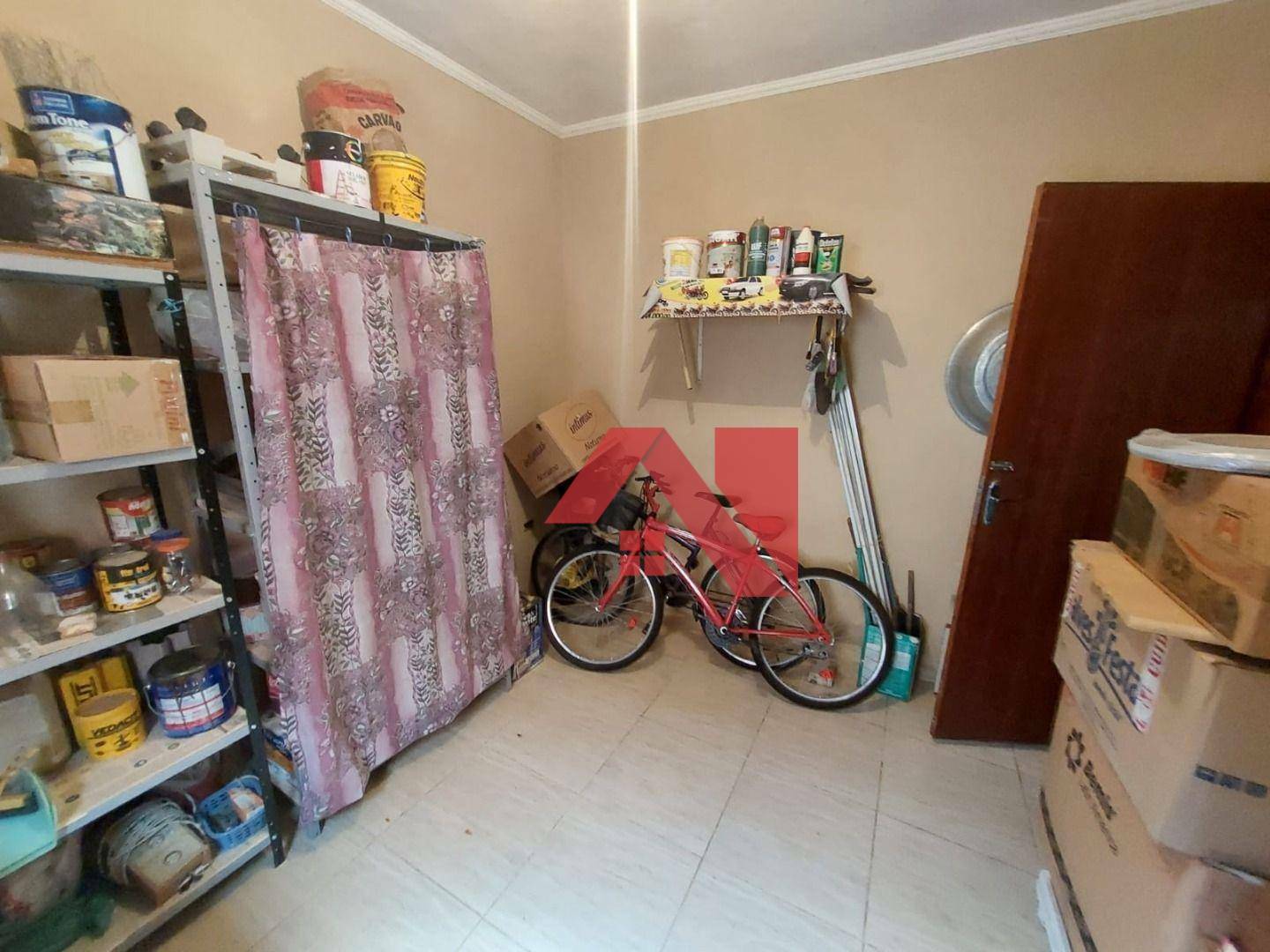 Casa à venda com 4 quartos, 165m² - Foto 2