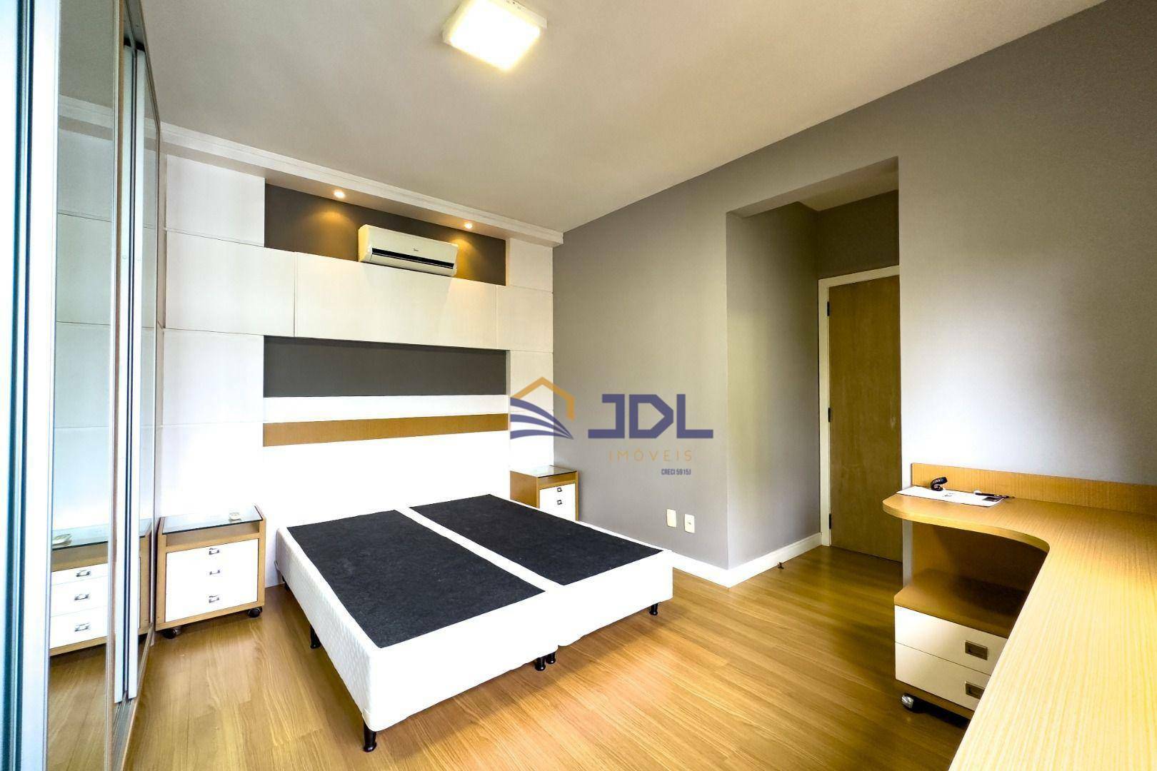 Apartamento à venda com 3 quartos, 113m² - Foto 19