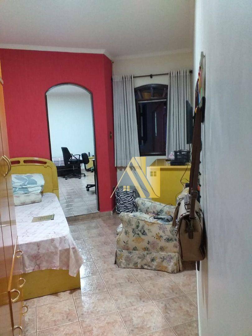 Sobrado à venda com 3 quartos, 259m² - Foto 13