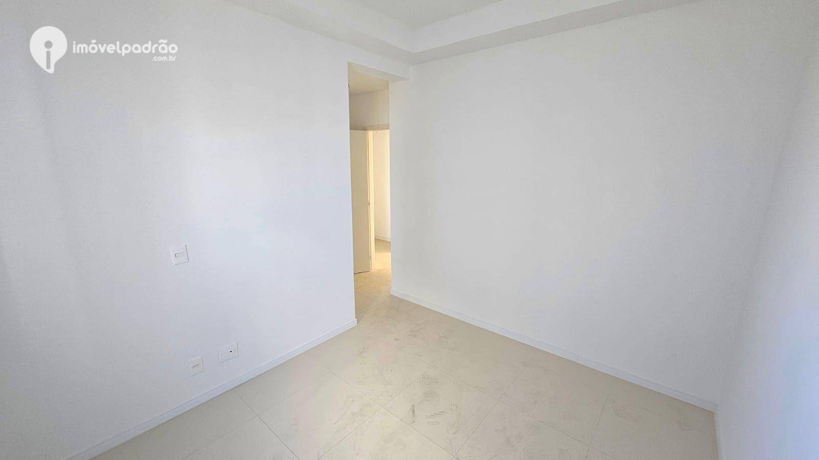 Apartamento à venda com 4 quartos, 200m² - Foto 25