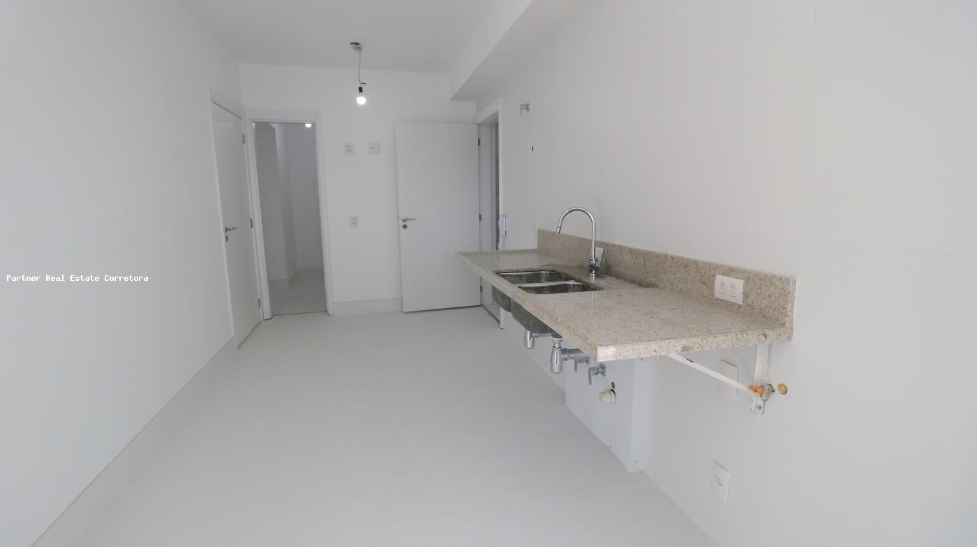 Apartamento à venda com 4 quartos, 244m² - Foto 32