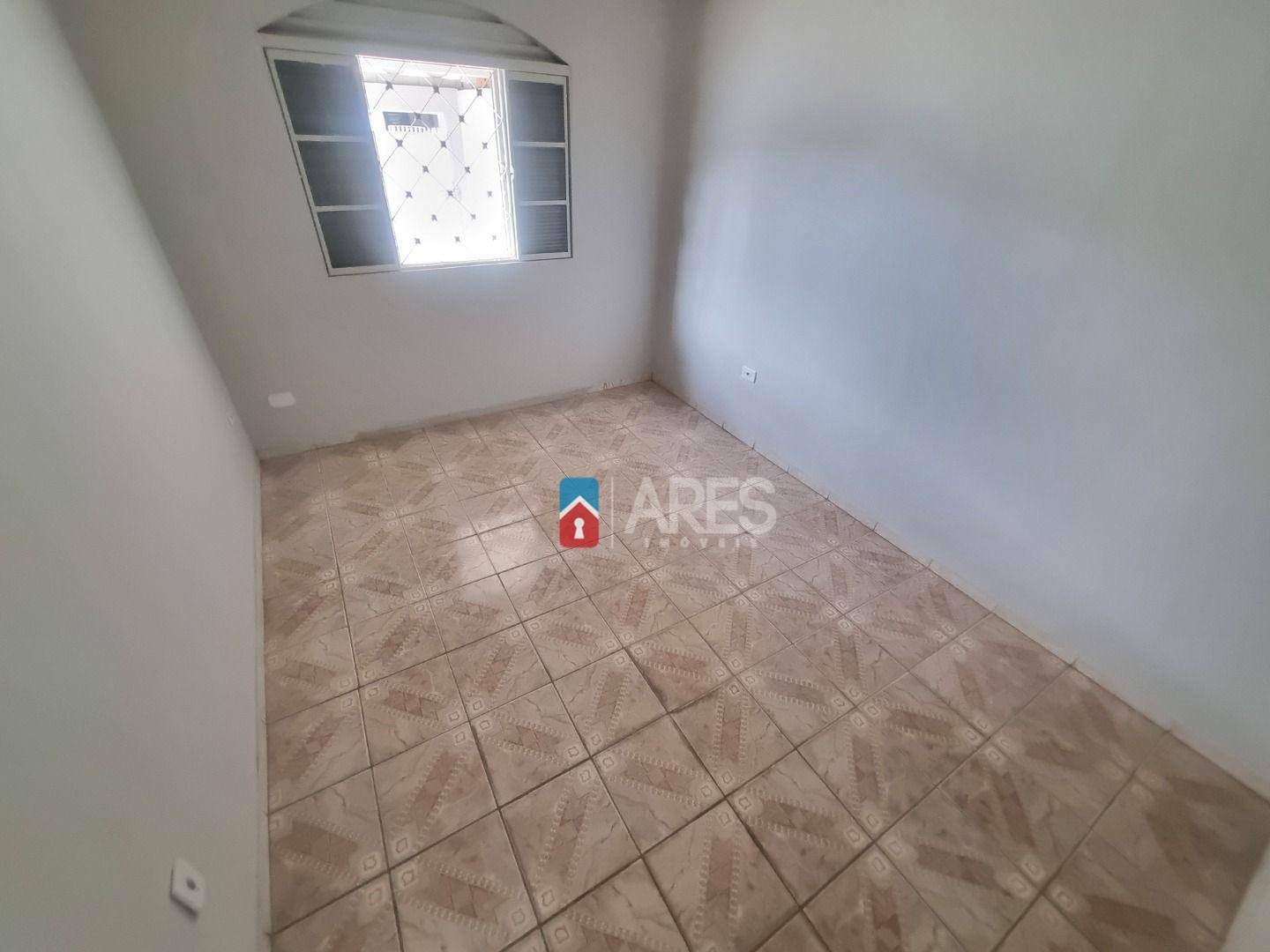 Casa à venda com 3 quartos, 119m² - Foto 3