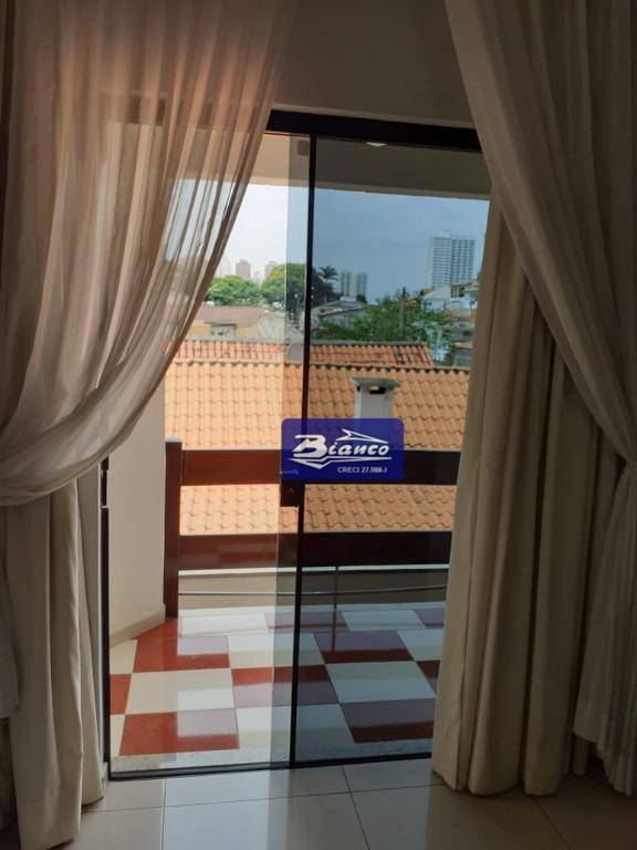 Sobrado à venda com 3 quartos, 352m² - Foto 2