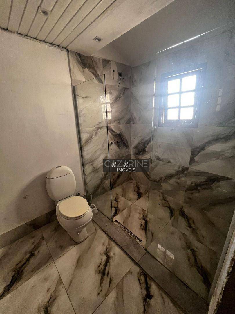 Casa à venda e aluguel com 3 quartos, 200m² - Foto 15