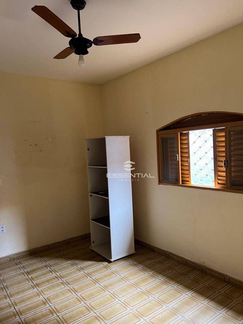 Casa à venda com 4 quartos, 250M2 - Foto 12