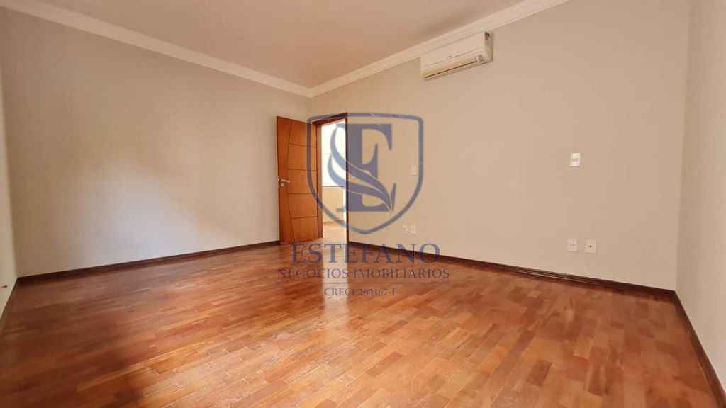 Casa para alugar com 4 quartos, 440m² - Foto 27