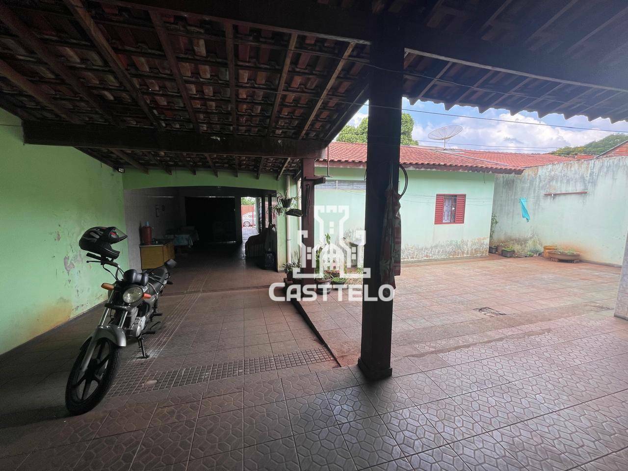 Casa à venda com 3 quartos, 200m² - Foto 13