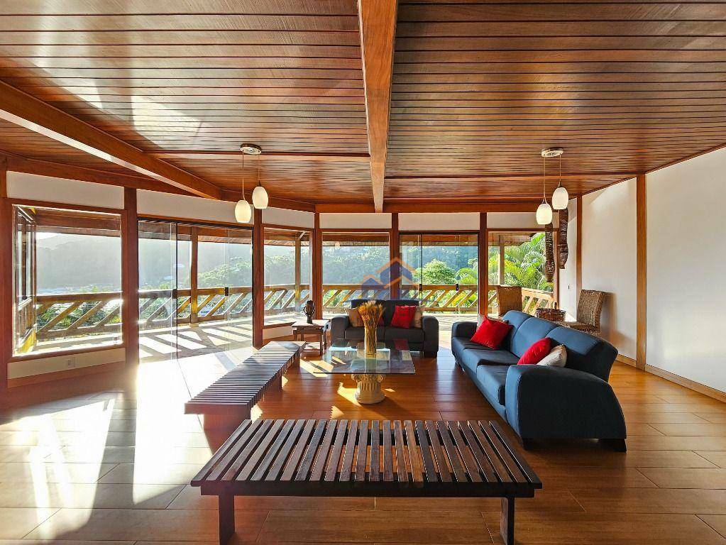 Casa de Condomínio à venda com 8 quartos, 600m² - Foto 42