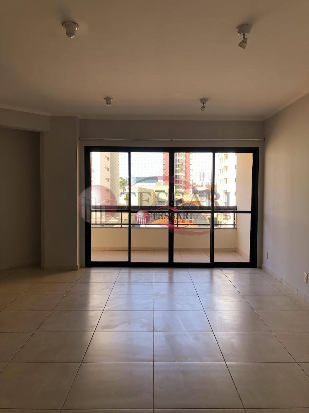 Apartamento para alugar com 3 quartos, 180m² - Foto 1