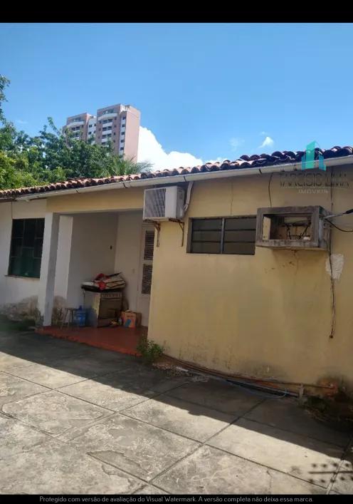 Casa à venda com 4 quartos, 200m² - Foto 3