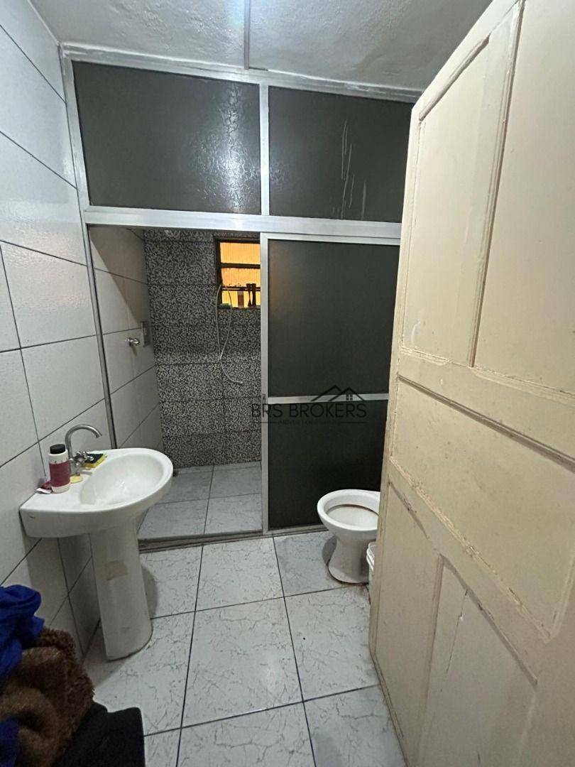 Sobrado à venda com 5 quartos, 200m² - Foto 8