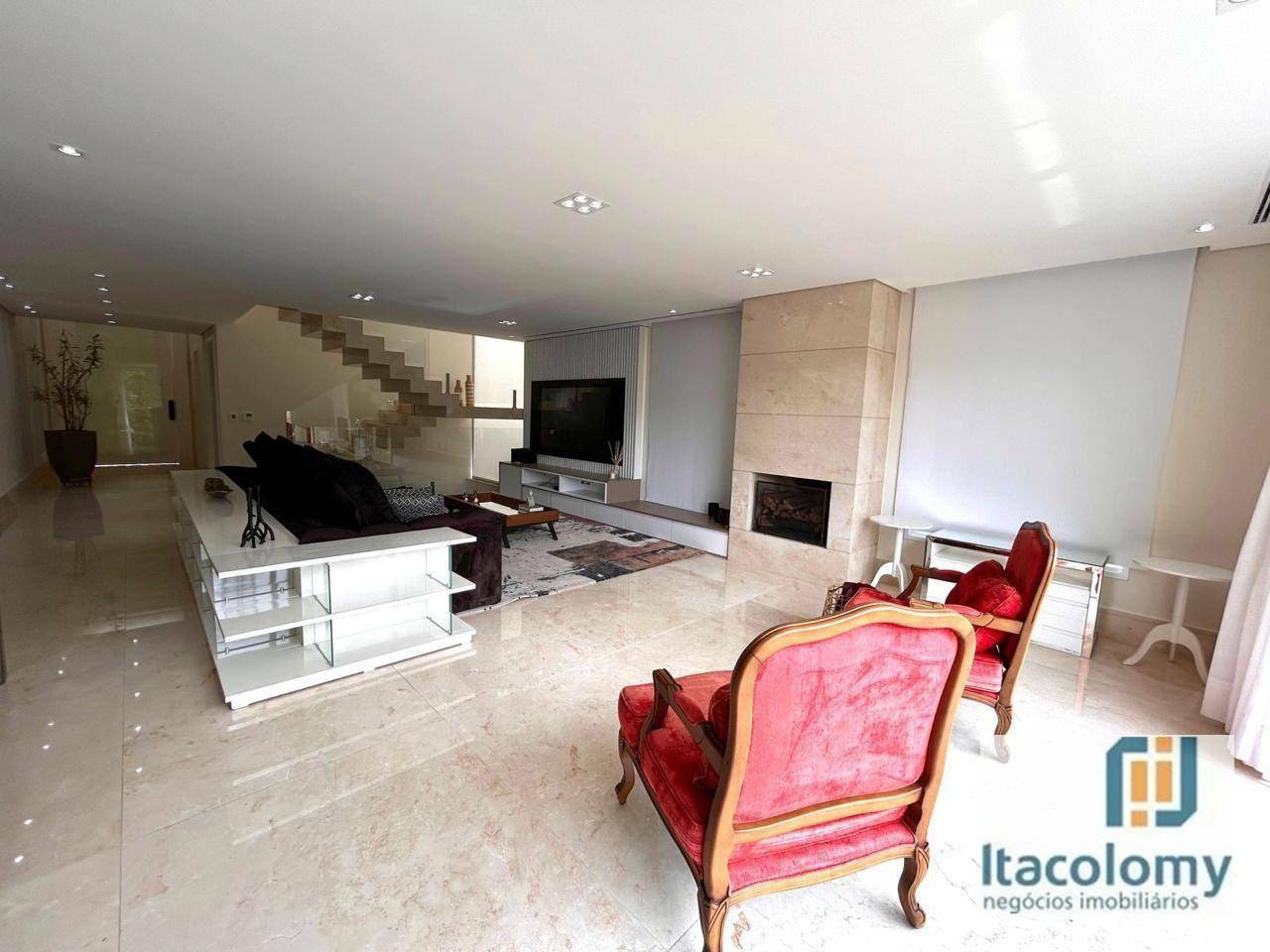 Casa de Condomínio à venda com 4 quartos, 460m² - Foto 1