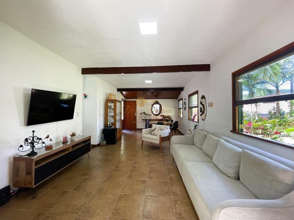 Casa à venda com 7 quartos, 2200m² - Foto 17
