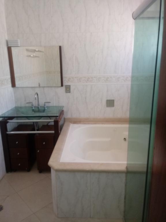 Sobrado à venda e aluguel com 4 quartos, 309m² - Foto 10