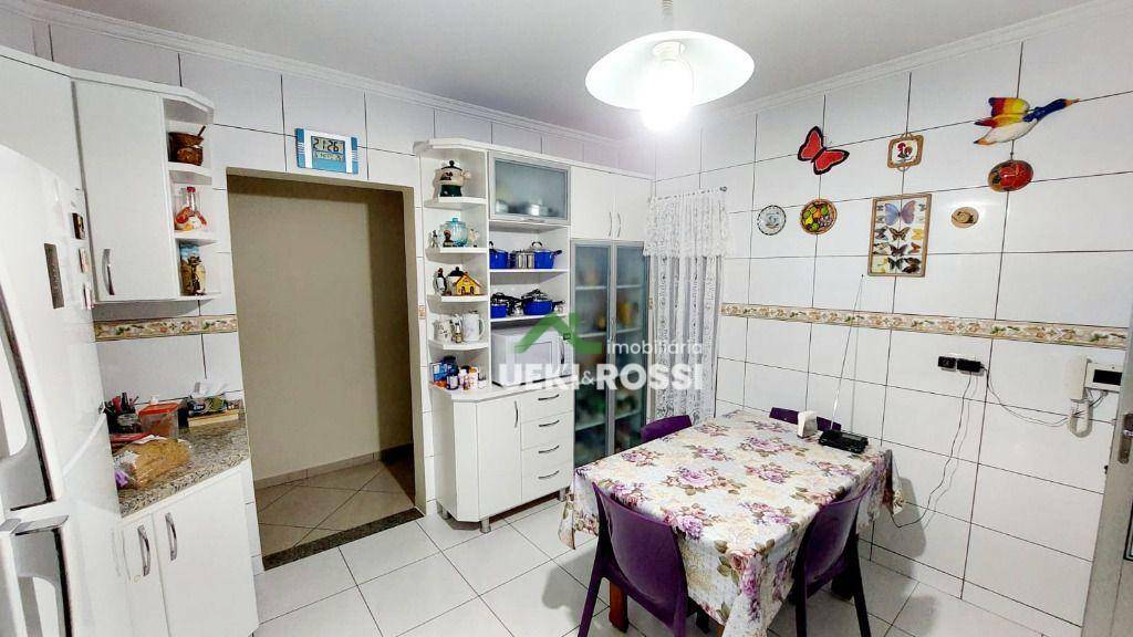 Casa à venda com 3 quartos, 171m² - Foto 8