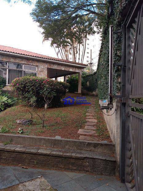 Casa para alugar com 7 quartos, 700m² - Foto 4