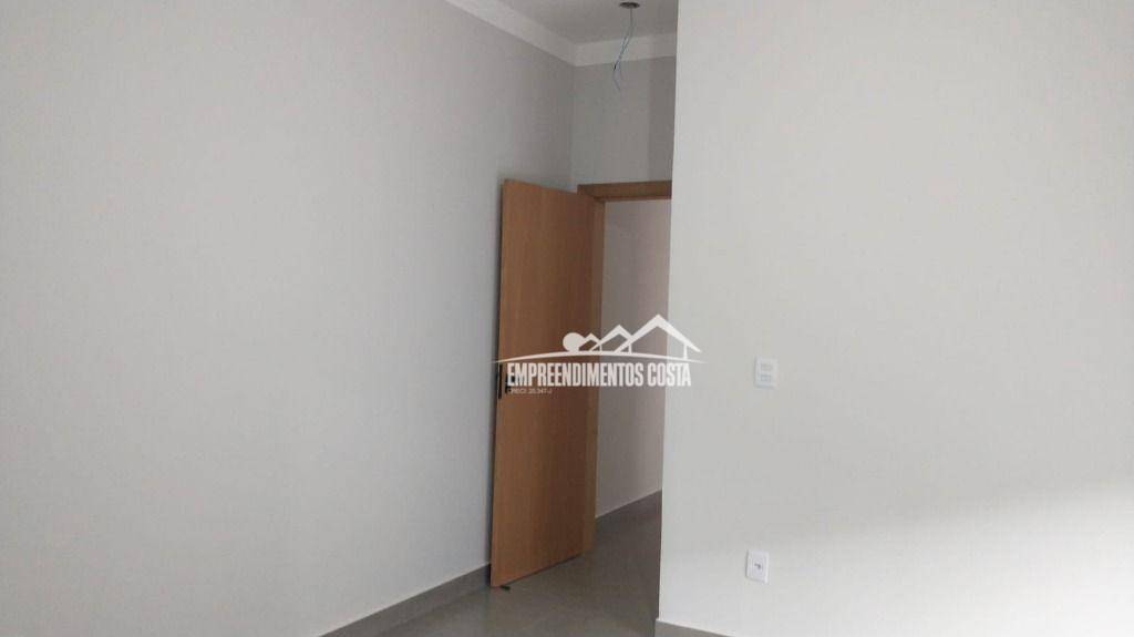 Casa de Condomínio à venda com 3 quartos, 202m² - Foto 9