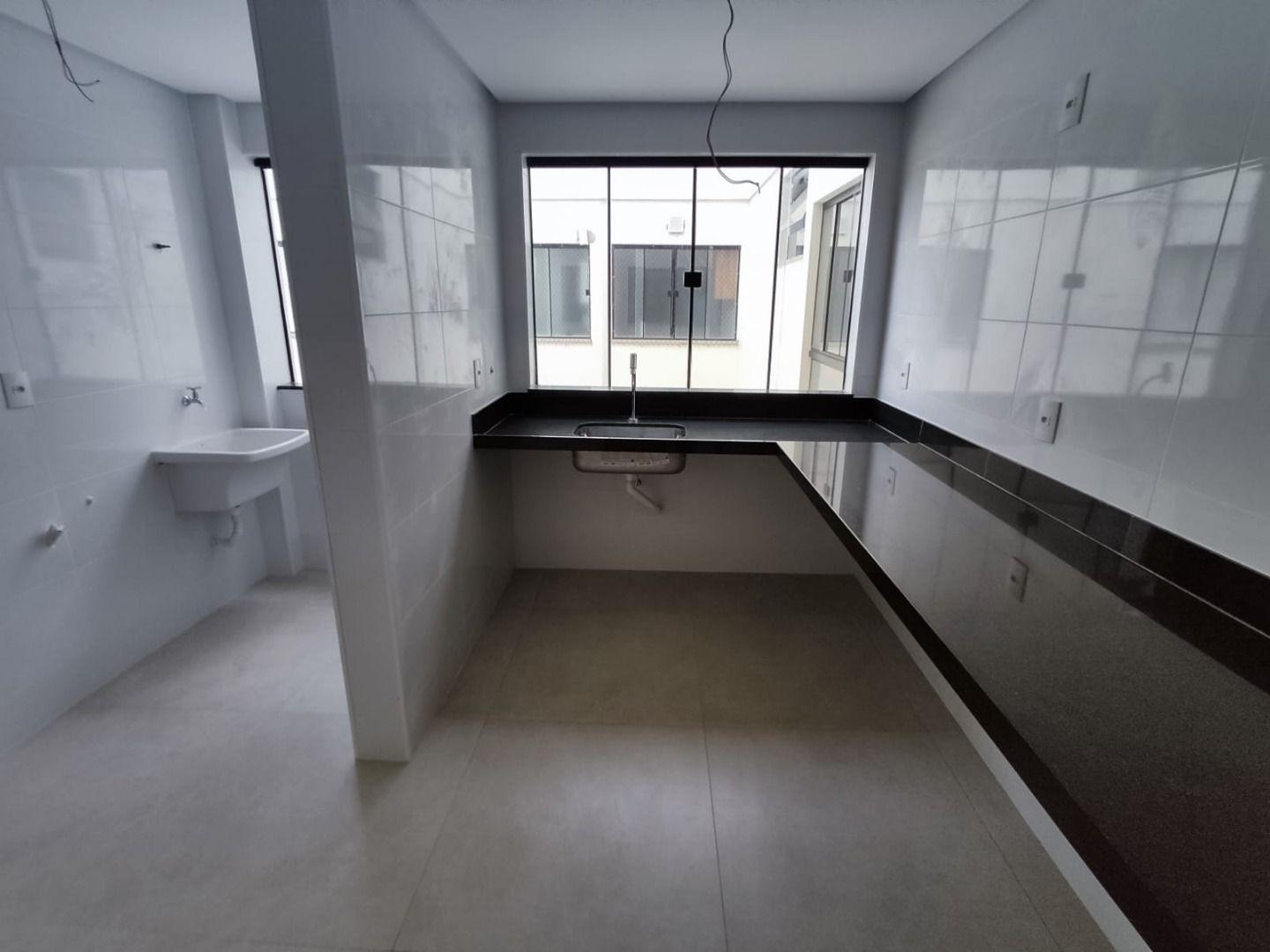 Cobertura à venda com 5 quartos, 180m² - Foto 4