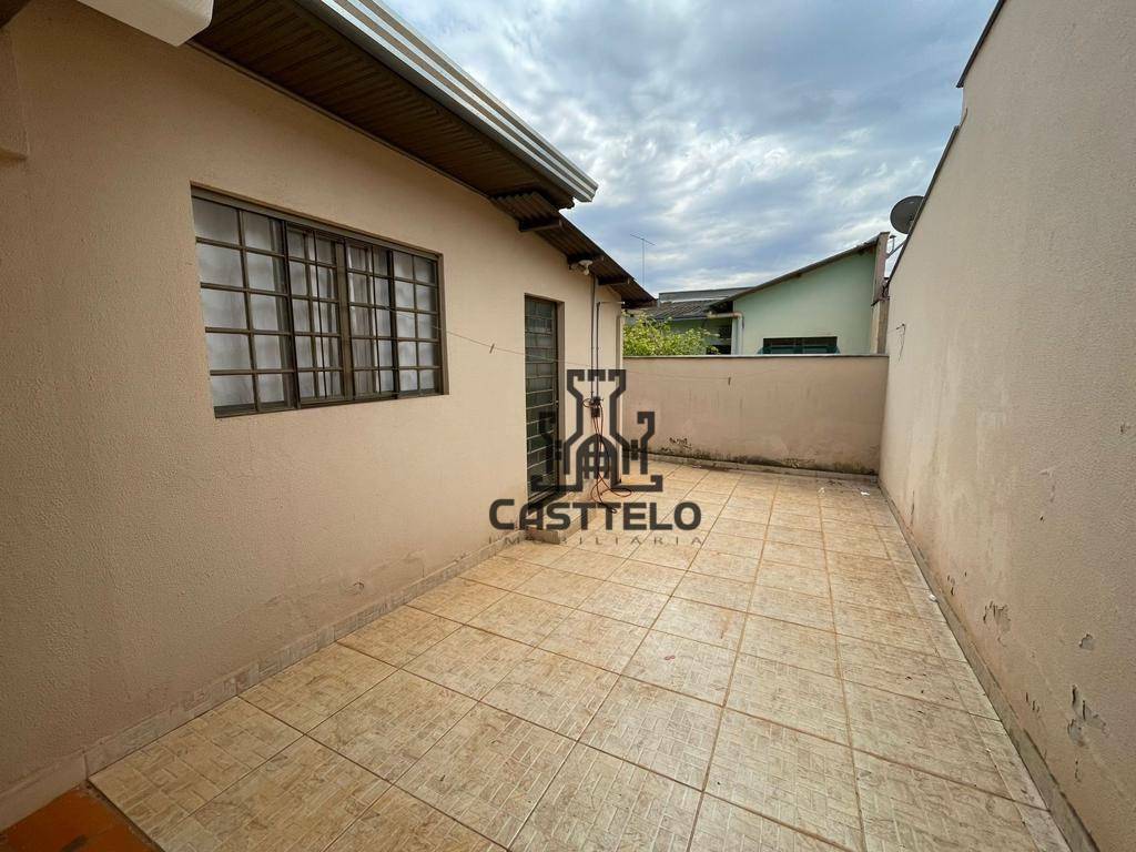 Casa à venda com 4 quartos, 200m² - Foto 8