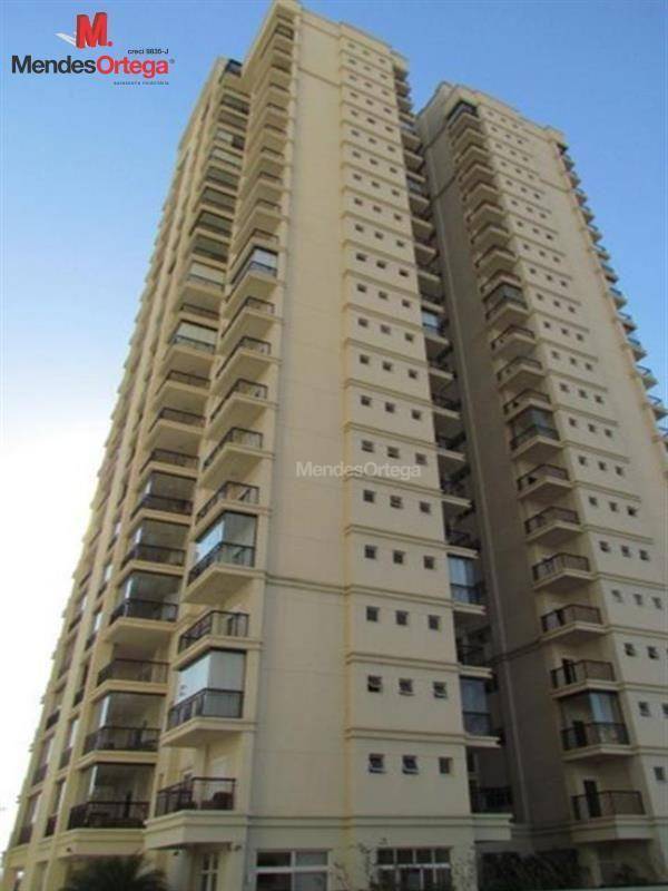 Apartamento para alugar com 3 quartos, 247m² - Foto 1