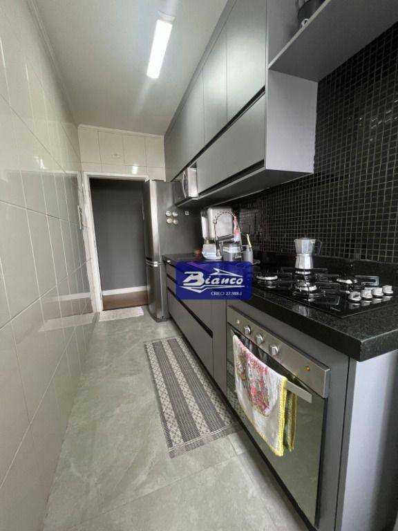 Apartamento à venda com 2 quartos, 56m² - Foto 16