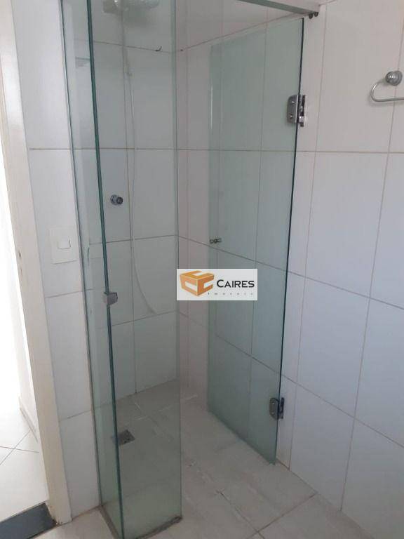 Apartamento à venda com 2 quartos, 68m² - Foto 2