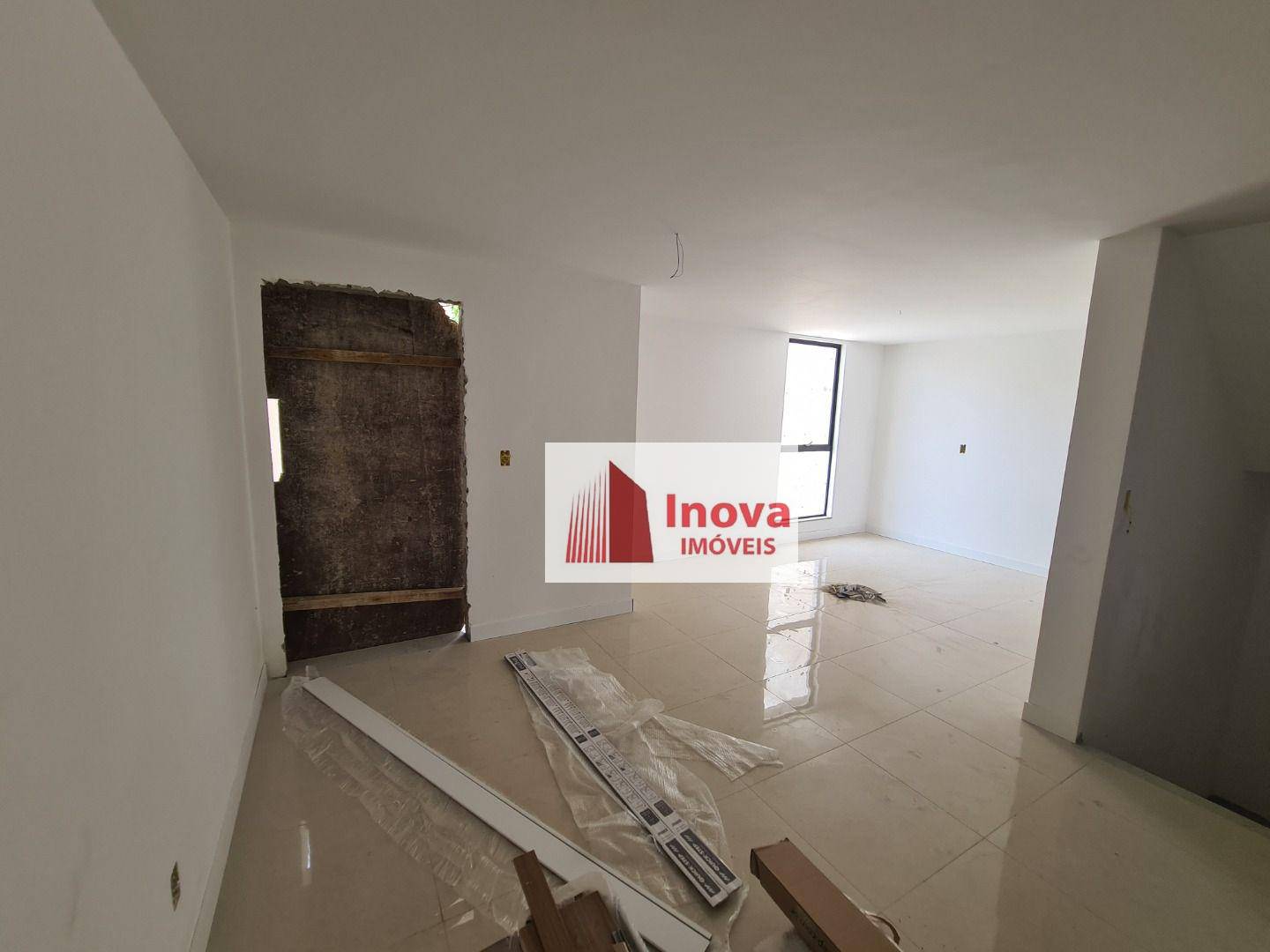 Casa à venda com 3 quartos, 160m² - Foto 3