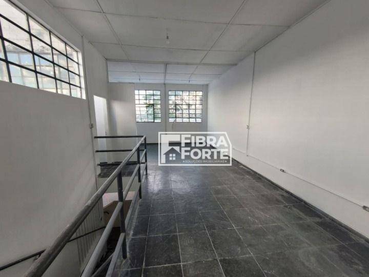 Depósito-Galpão-Armazém para alugar, 1350m² - Foto 6