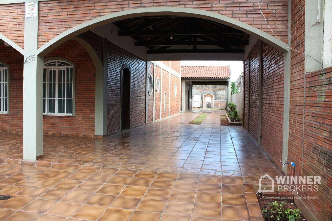 Sobrado à venda com 6 quartos, 480m² - Foto 3
