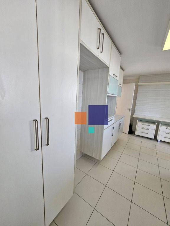 Apartamento para alugar com 4 quartos, 182m² - Foto 6