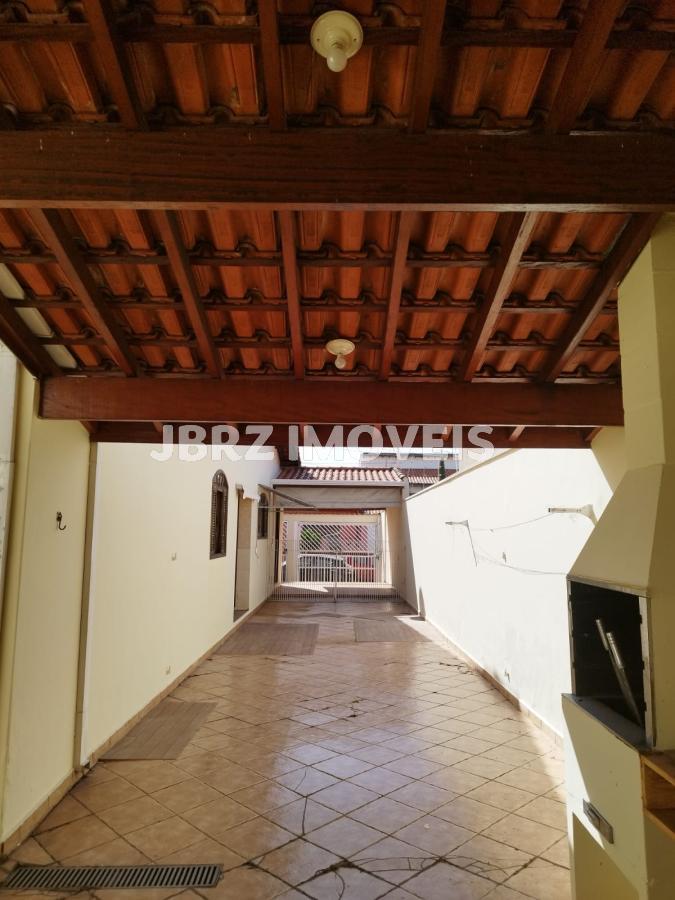 Casa para alugar com 4 quartos, 300m² - Foto 1