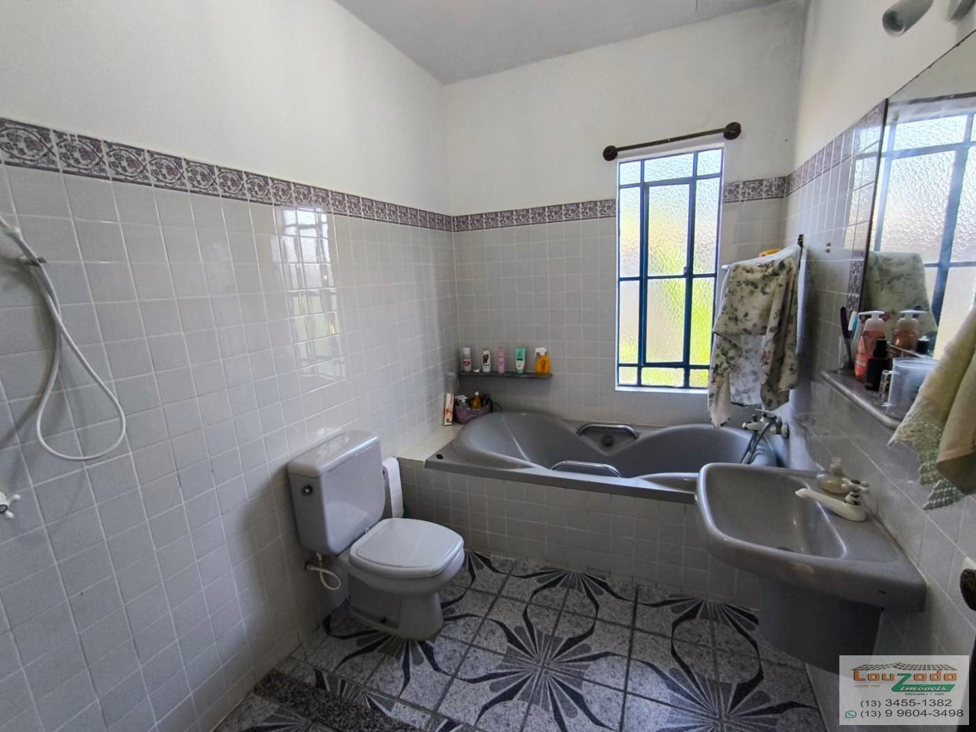 Casa à venda com 3 quartos, 327m² - Foto 15