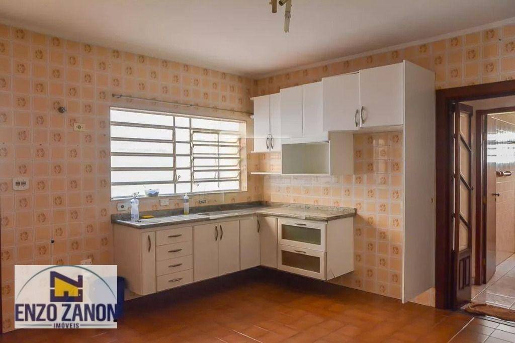 Casa para alugar com 3 quartos, 226m² - Foto 10