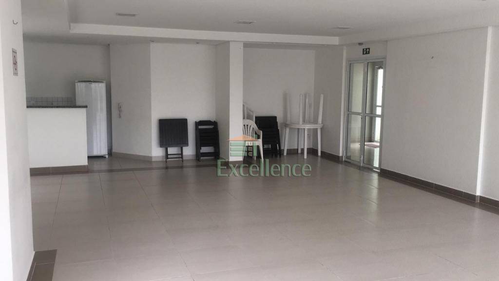 Apartamento para alugar com 3 quartos, 82m² - Foto 41