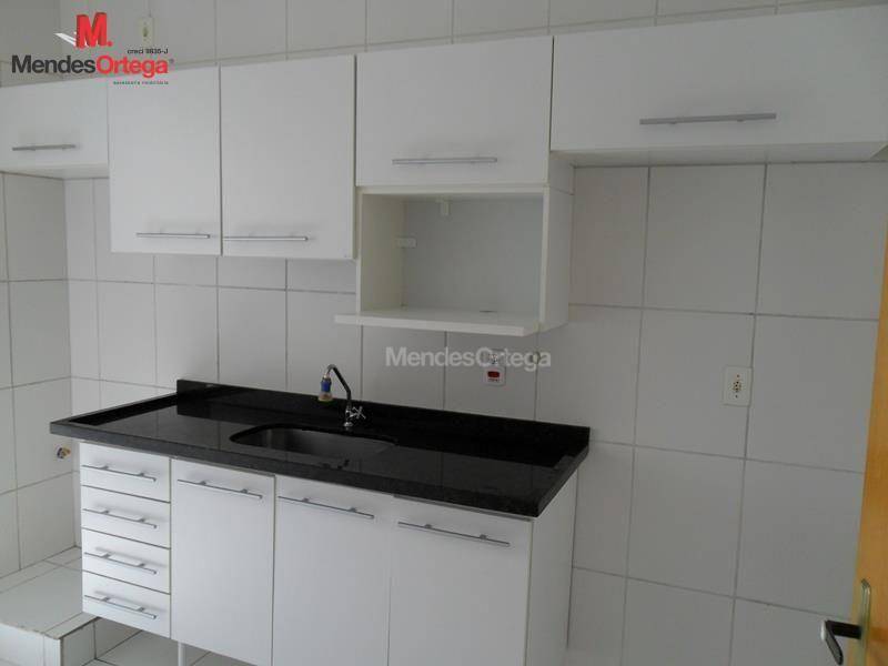 Apartamento para alugar com 2 quartos, 65m² - Foto 10